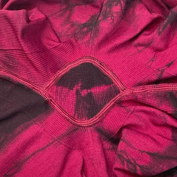 Lululemon In The Flow Crop II Size 8 Wine Berry/Bordeaux Drama Leggings Capri - Picture 9 of 11